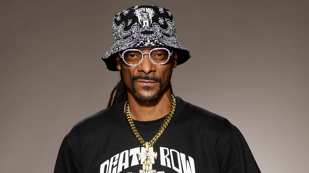 Snoop Dogg Welcomes New Puppy With Its Own Instagram Account